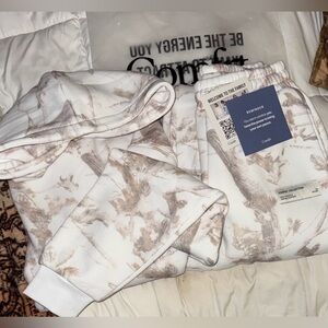 COMFRT BRAND Camouflage ultra soft Sweatshirt /Sweatpants Set. NEW unisex Small